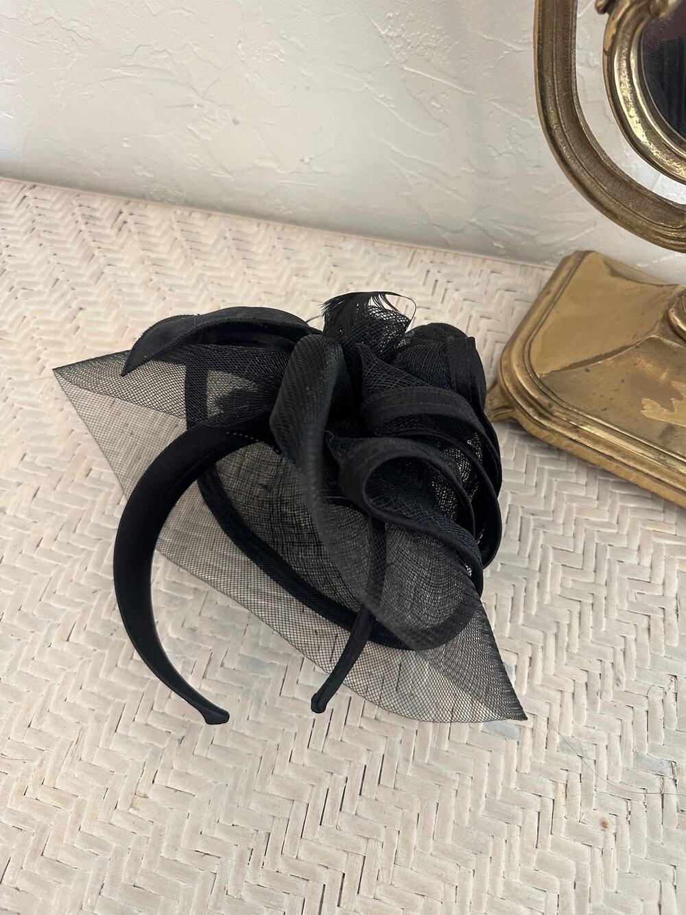 Vintage Black Fascinator Hat Headband Veil Feather Cocktail Derby Formal